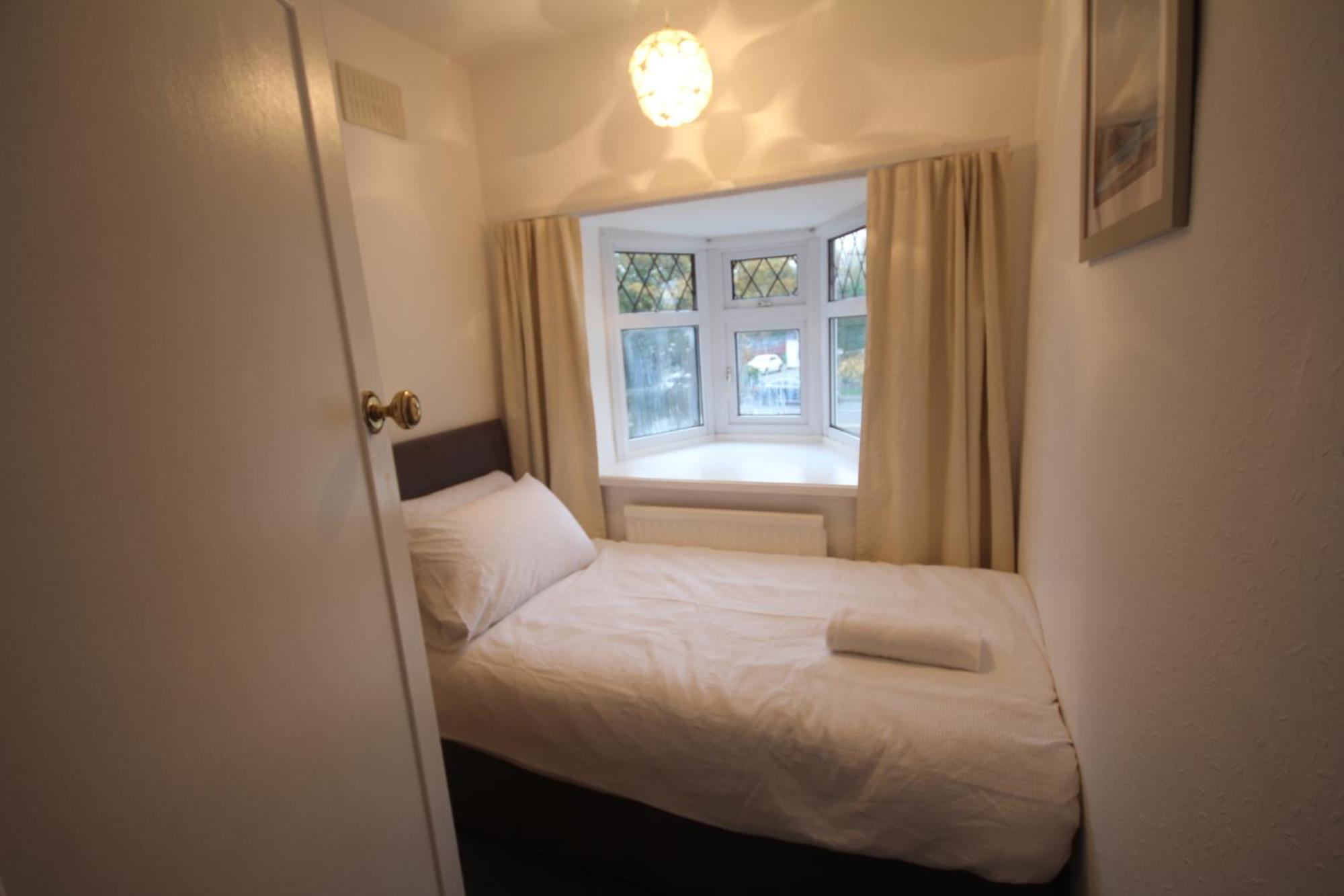 Hillingdon's House Holiday home *